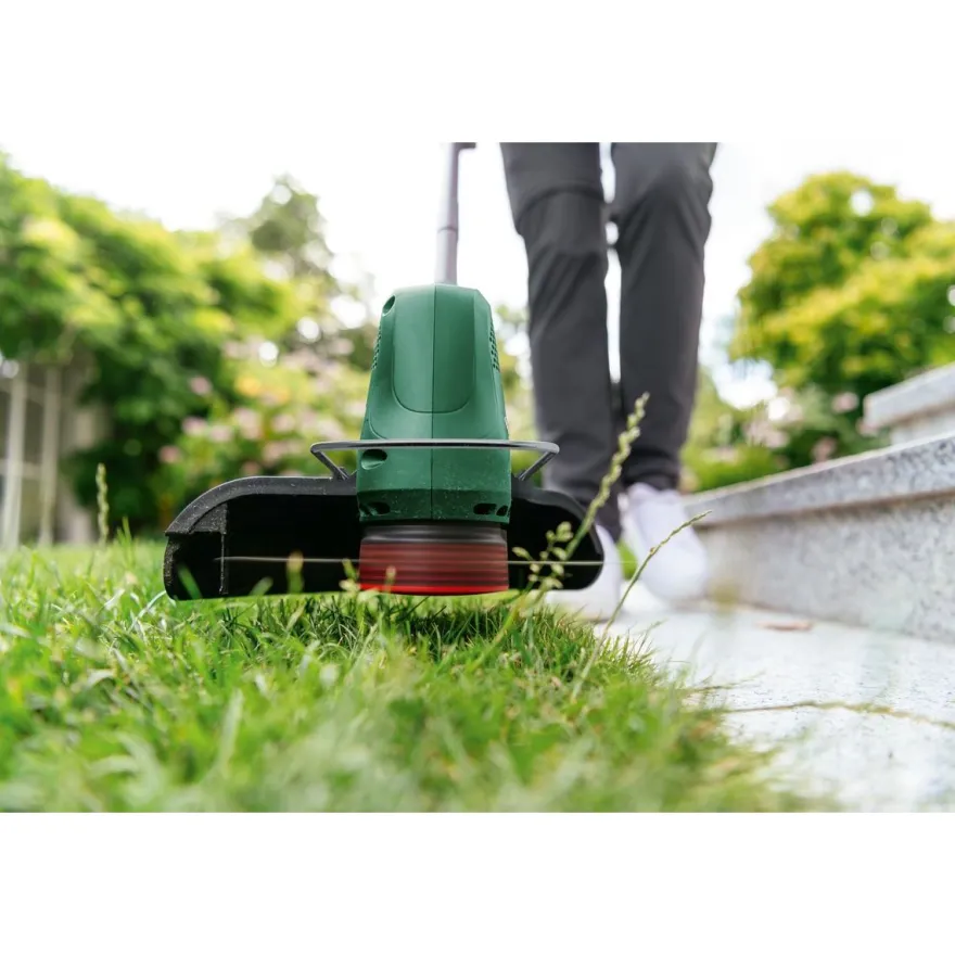Akkutrimmeri Bosch EasyGrassCut 18-230, 18V, 2.0Ah akulla