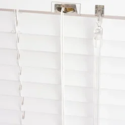 Alumiinisälekaihdin Ihanin, valkoinen, 25mm, 220cm, eri leveyksiä