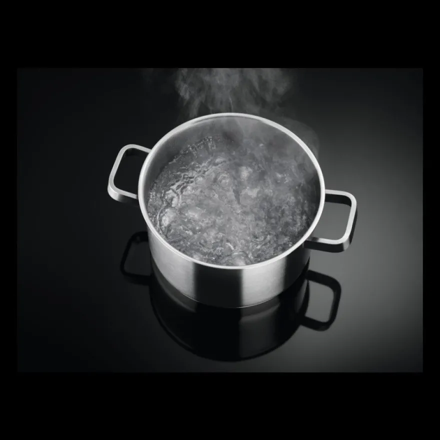 Induktioliesi Electrolux EKI7553BTW 70cm valkoinen