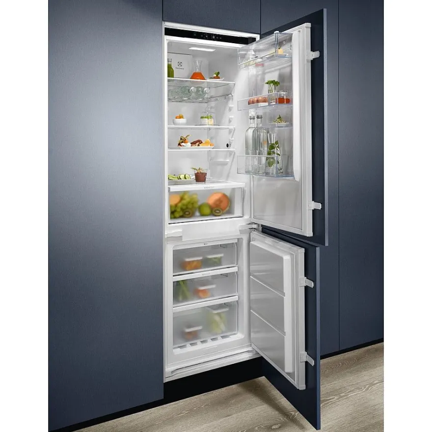 Jääkaappipakastin Electrolux Series 700 ENG7TE18S, 54.6cm, 194/62 l, integroitava