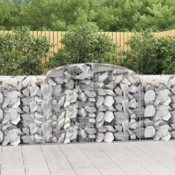 Kaarevat kivikorit, galv.teräs, eri kokoja ja pakkauskokoja