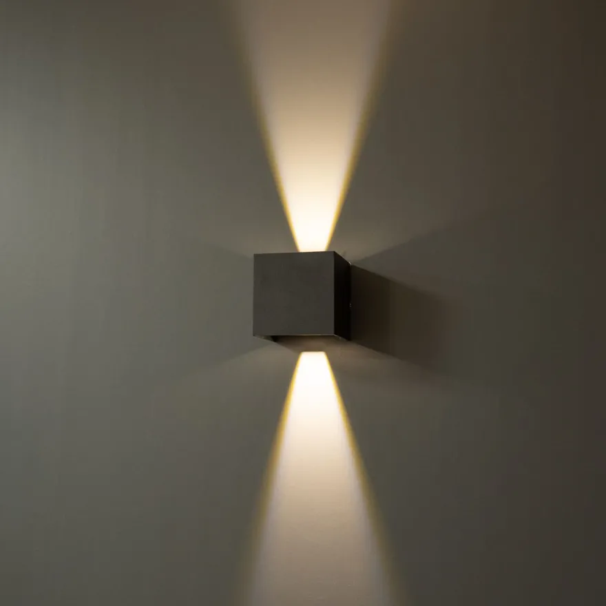 LED-ulkoseinävalaisin FTLIGHT Iina, 2x5W, eri valonvärejä, 570lm, säädettävä keila, musta