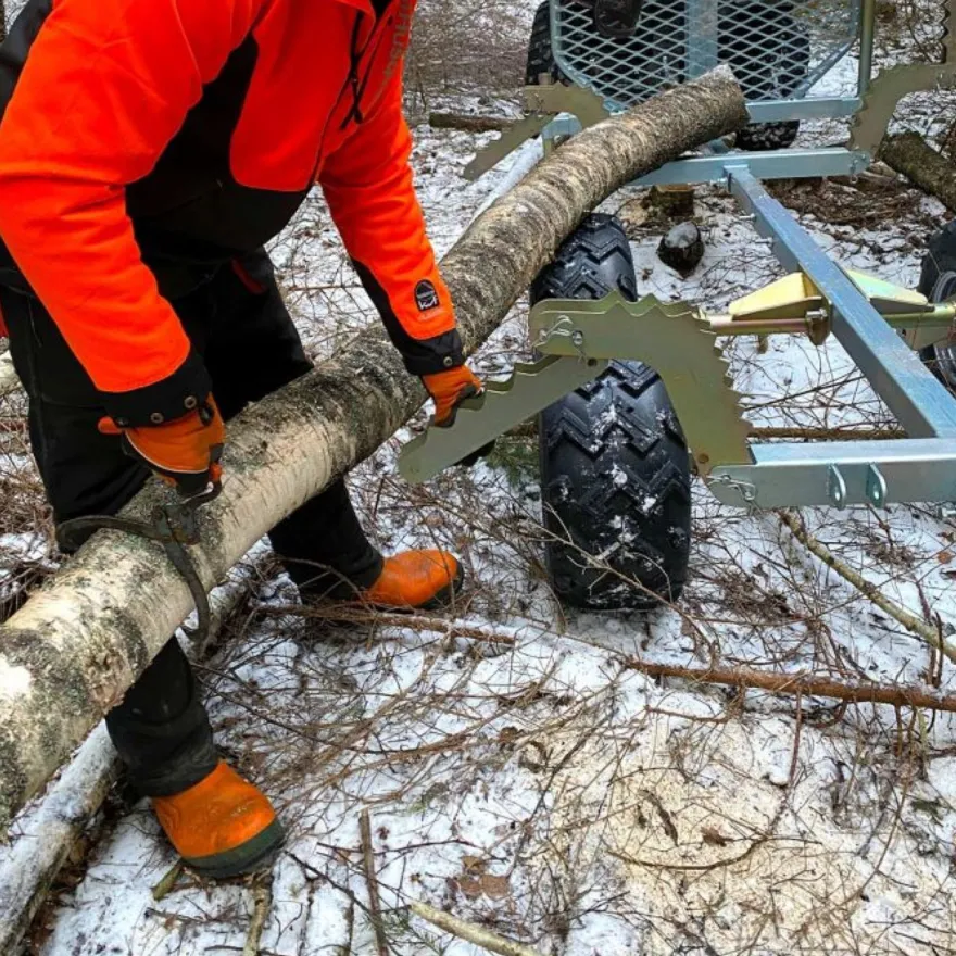 Metsäkärry ATV Kellfri, nostimella ja lavalla