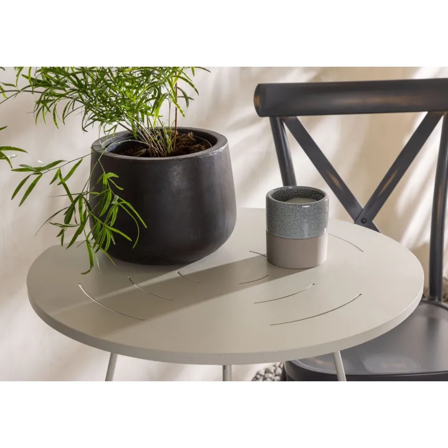 Parvekeryhmä Venture Home, ø60cm Bacong-pöytä + 2 mustaa Tablas-tuolia