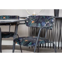 Pyöreä ruokailuryhmä Venture Home, Ø106cm tummanharmaa Estelle-pöytä + 4 mustaa Arrow-tuolia