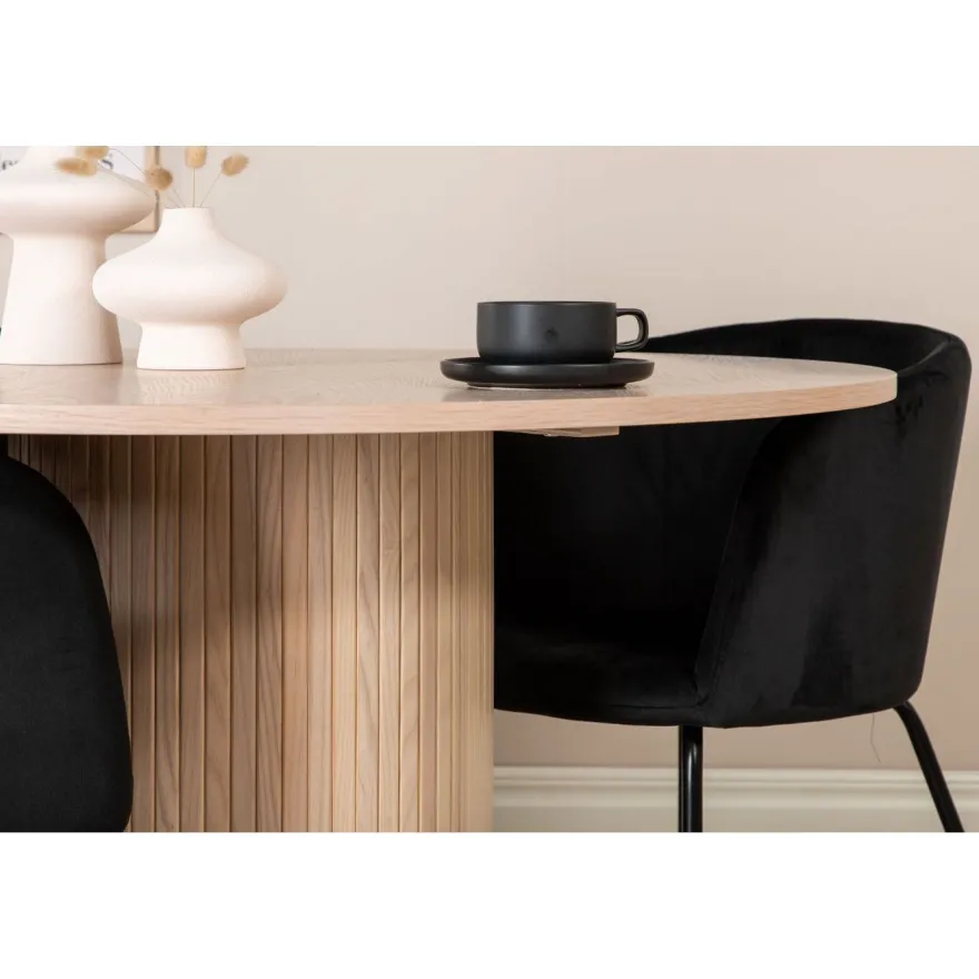 Ruokailuryhmä Venture Home, ⌀110cm Bianca-pöytä + 4 Berit-tuolia, sametti
