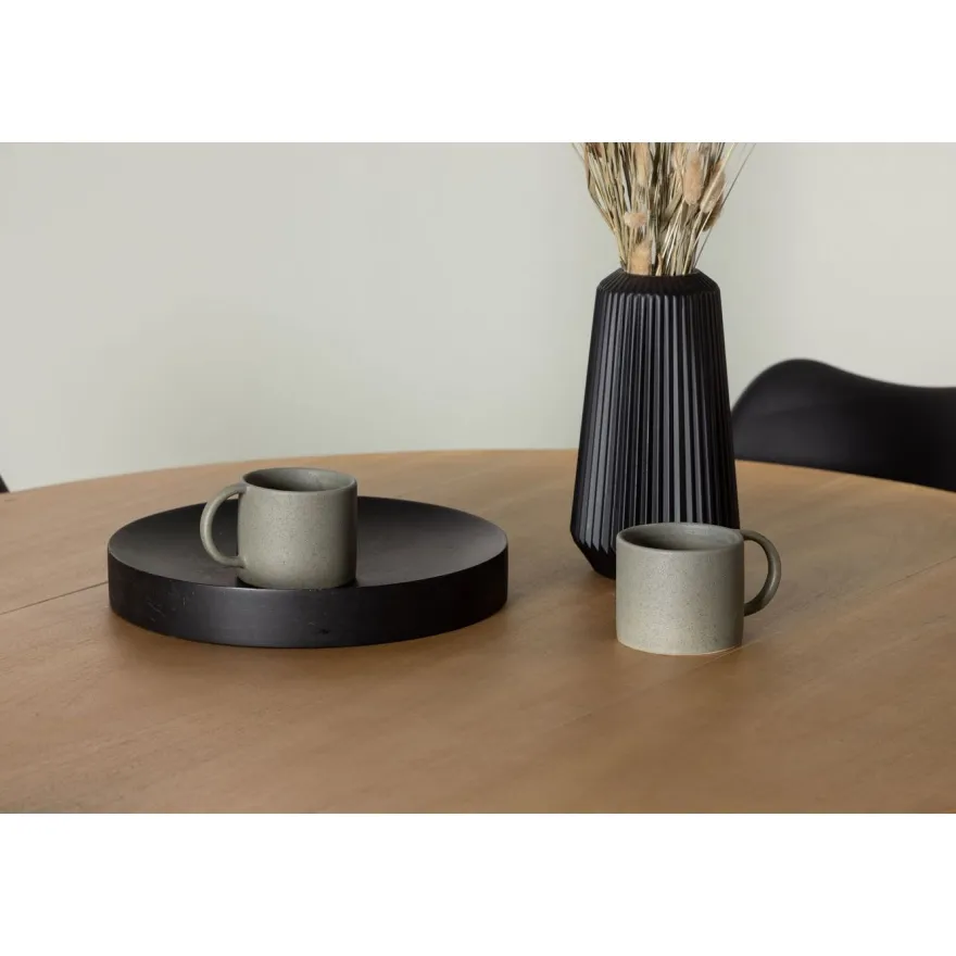 Ruokailuryhmä Venture Home, ⌀120cm Yakidon-pöytä + 4 mustaa Zeno-tuolia