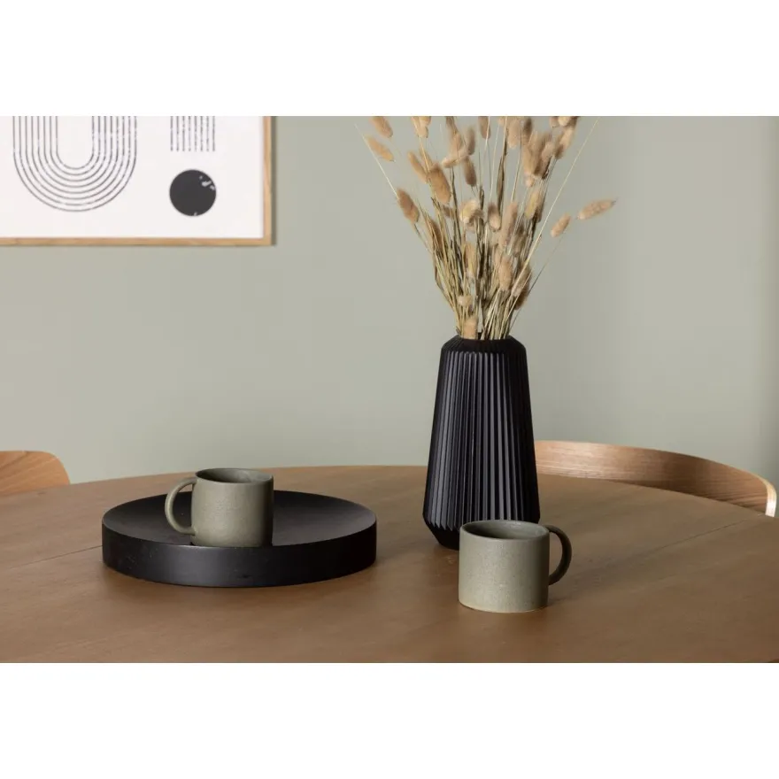 Ruokailuryhmä Venture Home, ⌀120cm Yakidon-pöytä + 4 Sanjos-tuolia
