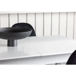 Ruokailuryhmä Venture Home, jatkettava Disa-pöytä + 4 mustaa Polar-tuolia