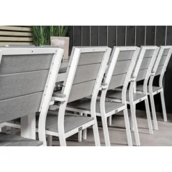 Ruokailuryhmä Venture Home, 229/310x100cm jatkettava harmaa/valkoinen Levels-pöytä + 10 harmaa/valkoista, pinottavaa Levels-tuolia