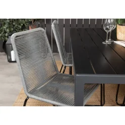 Ruokailuryhmä Venture Home, 150x90cm musta Break-pöytä + 4 harmaata, pinottavaa Lindos-tuolia