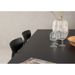 Ruokailuryhmä Venture Home, 200x100cm musta Vail-pöytä + 6 Ursholmen-tuolia