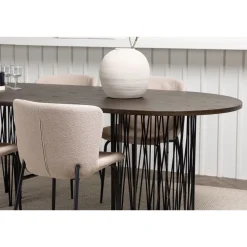 Ruokailuryhmä Venture Home, 220x100cm ruskea Stone Oval -pöytä + 4 beigeä Modesto-tuolia, bouclé