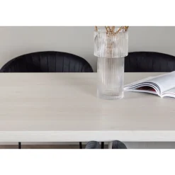 Ruokailuryhmä Venture Home, 200x90cm valkoinen Olga-pöytä + 6 mustaa Selma-tuolia, sametti