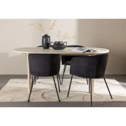 Soikea ruokailuryhmä Venture Home, 180x90cm vaalea Andy-pöytä + 4 mustaa Berit-tuolia, vakosametti